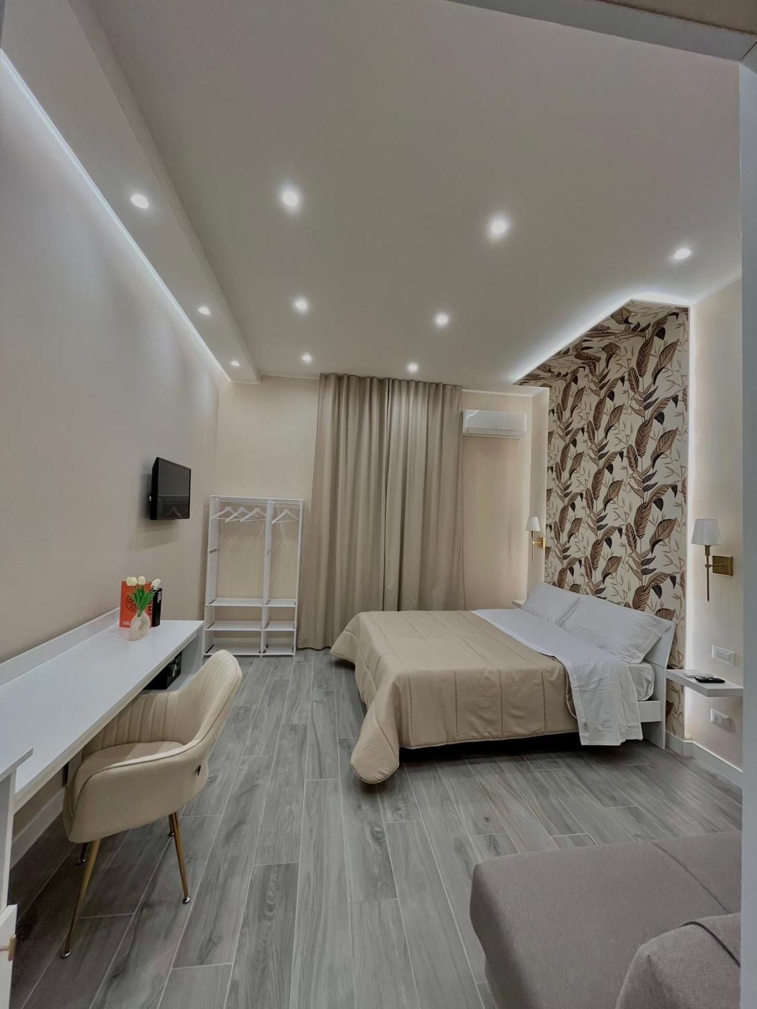 Cloes Rooms Napoli Екстер'єр фото