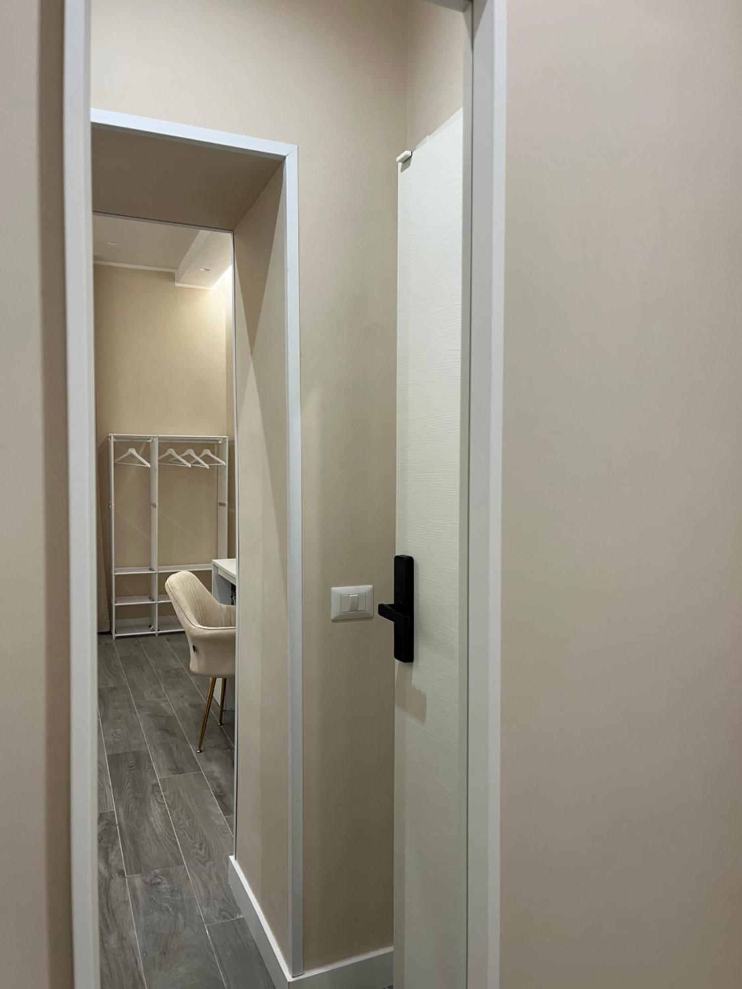 Cloes Rooms Napoli Екстер'єр фото