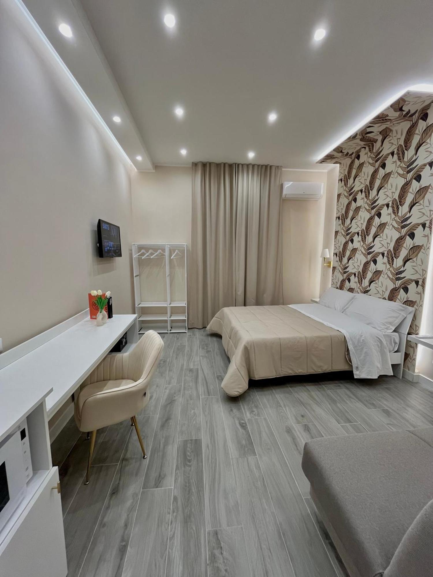 Cloes Rooms Napoli Екстер'єр фото