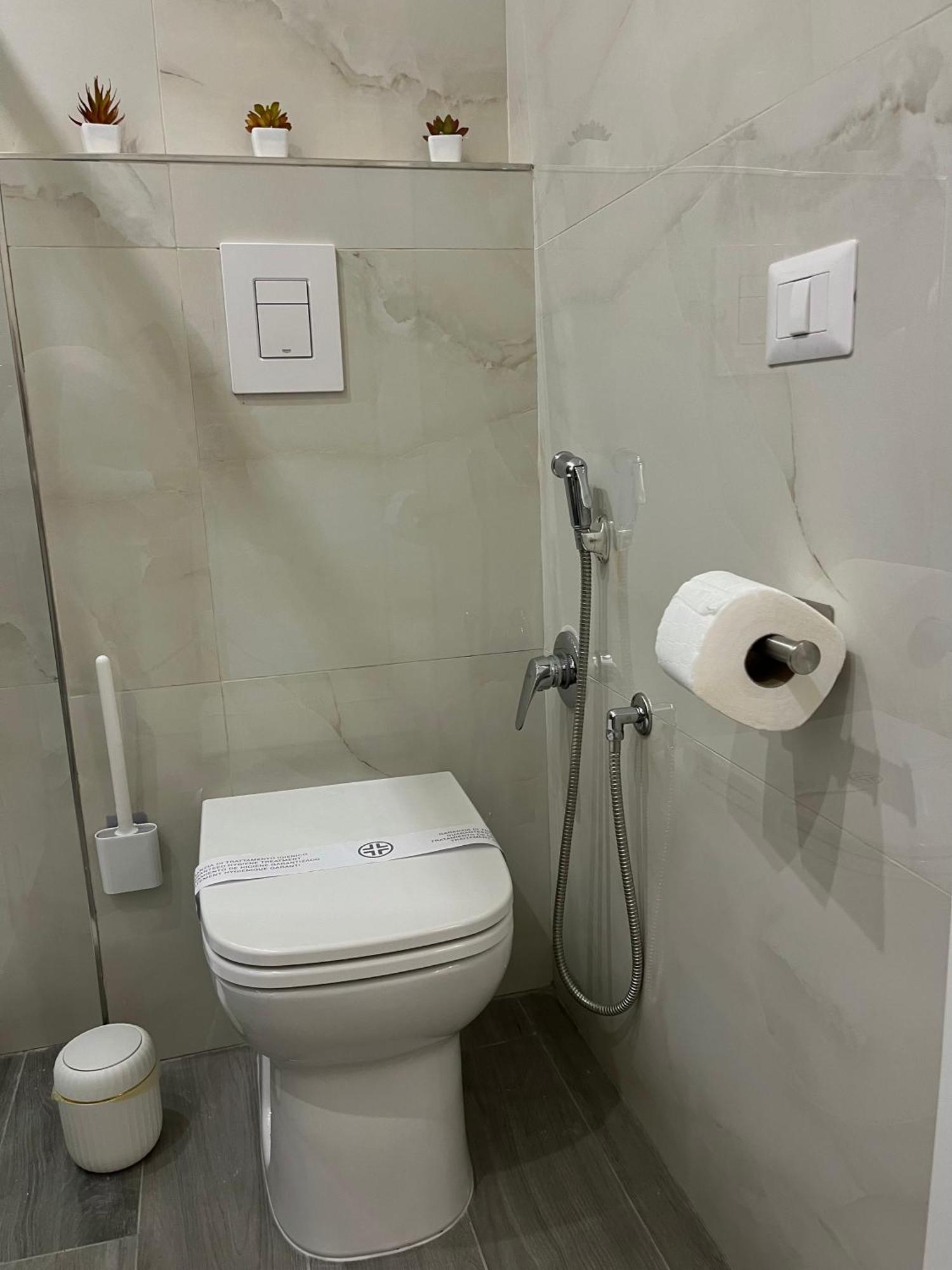 Cloes Rooms Napoli Екстер'єр фото