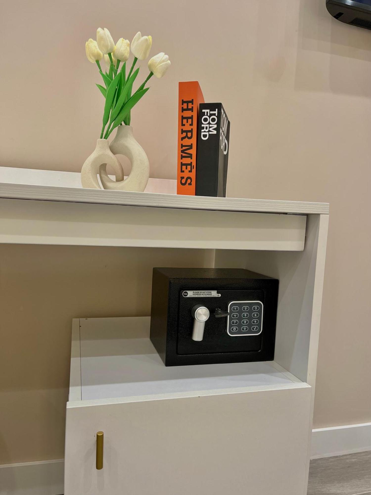 Cloes Rooms Napoli Екстер'єр фото