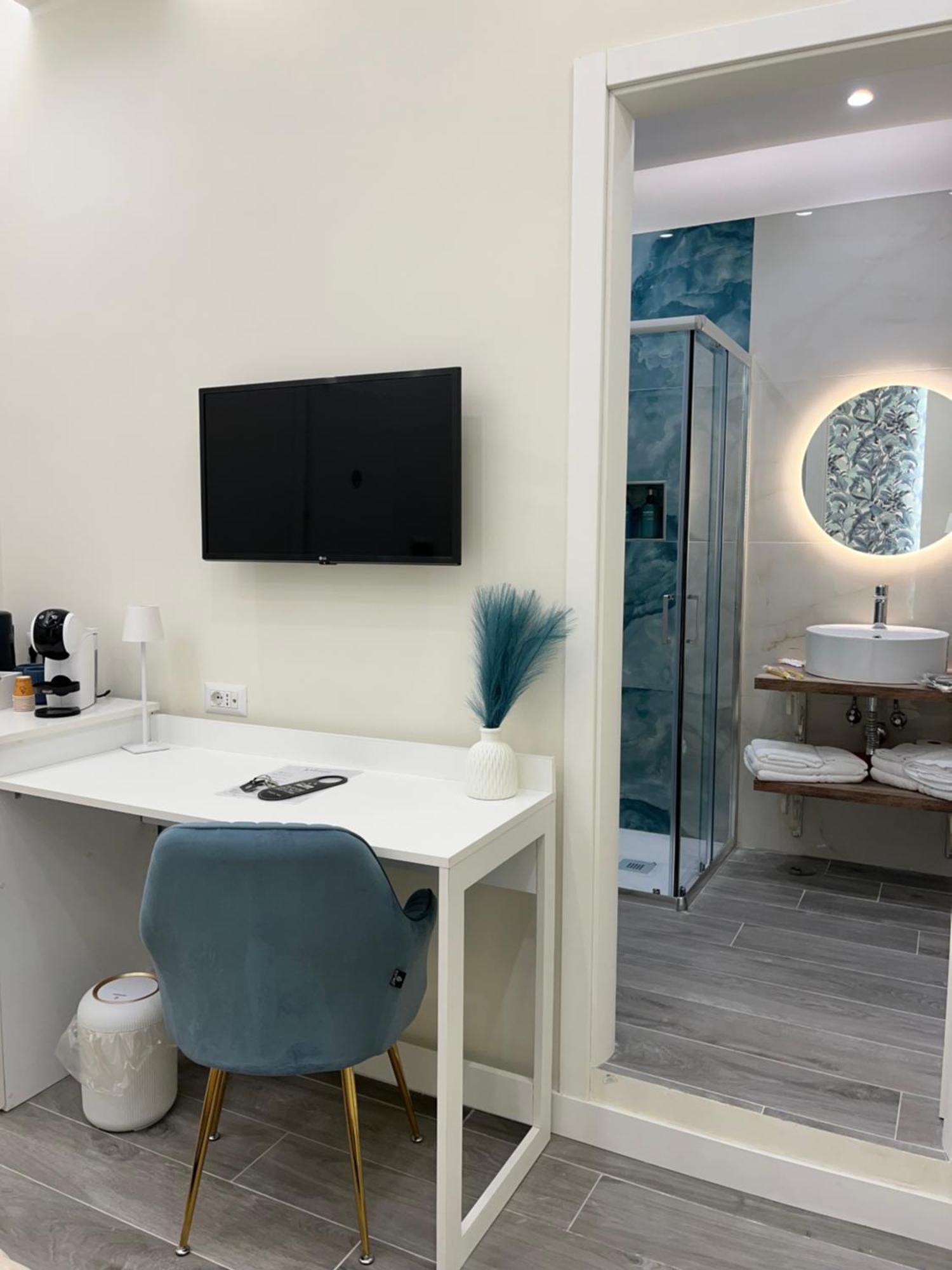 Cloes Rooms Napoli Екстер'єр фото