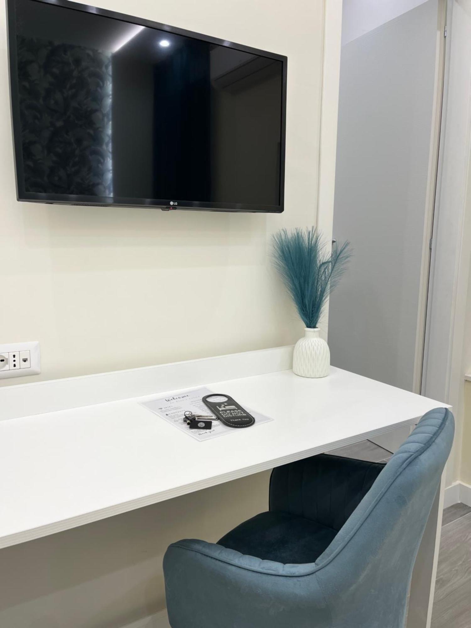 Cloes Rooms Napoli Екстер'єр фото